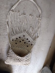 Bolso de Hombro Bohemio de Macramé Tejido a Mano con Borlas, Bandolera Ligera con Cierre de Cremallera y Flecos para Playa y Uso Diario - Product Image 6