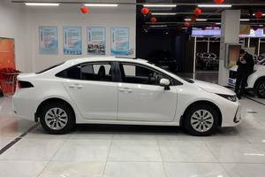 <span class=keywords><strong>Toyota</strong></span> <span class=keywords><strong>Corolla</strong></span> <span class=keywords><strong>GT</strong></span> Turbo Automatique d'occasion 2023 avec caméra de recul, toit ouvrant, sièges en cuir, pneus R15, porte-bagages en alliage d'aluminium, feux LED et écran tactile - Product Image 3