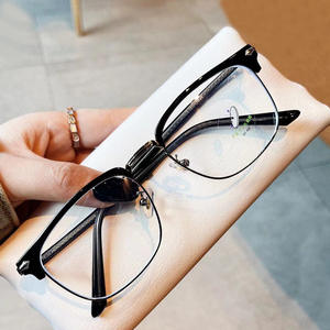 Montura de Gafas Metálicas Cuadradas de Media Montura T2-1526, Protección UV y Anti Luz Azul, Unisex, Lentes de PC de Tamaño Mediano - Product Image 2