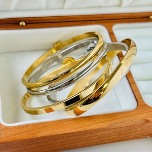 <span class=keywords><strong>Pulsera</strong></span> <span class=keywords><strong>de</strong></span> Acero Inoxidable con Diseño <span class=keywords><strong>de</strong></span> Gota <span class=keywords><strong>de</strong></span> Agua y Zirconia en Forma <span class=keywords><strong>de</strong></span> Corazón, Cierre Suave, Impermeable y Resistente a la Decoloración, Éxito <span class=keywords><strong>de</strong></span> Ventas Transfronterizo - Product Image 3