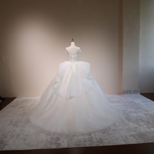Vestido <span class=keywords><strong>de</strong></span> Novia <span class=keywords><strong>de</strong></span> Alta Costura con Hombros Descubiertos, Corsé Esculpido con Volantes y Falda <span class=keywords><strong>de</strong></span> Tul Brillante, Venta al Por Mayor OEM - Product Image 3
