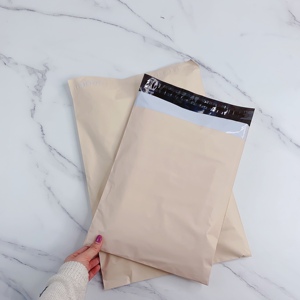 Bolsas de Envío de Polietileno Color Durazno Personalizadas con Impresión Naranja - Bolsas de Envío Impermeables para Ropa y Comercio Electrónico - Product Image 6