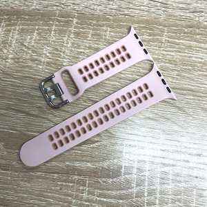 Bracelet de montre en silicone respirant bicolore à double boucle Upro Sport pour Apple Watch Series 11 9 10 8 42mm 44mm 46mm - Product Image 5