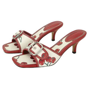 <span class=keywords><strong>Sandali</strong></span> da Donna con <span class=keywords><strong>Tacco</strong></span> <span class=keywords><strong>Basso</strong></span>, Punta Quadrata e Fibbia a Ciliegia Personalizzabili con Logo - Product Image 1