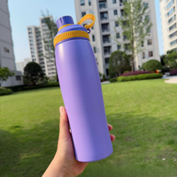Bouteille d'eau en acier inoxydable 304, 650 ml, à double paroi, isolée sous vide, anti-fuite, réutilisable, avec mousqueton et sangle de poignet, bouteille de sport