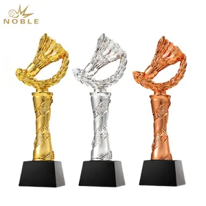 Noble Custom Cut Resin Award With Custom Bespoke Logo Business Sports Gift Badminton Trophy Craft