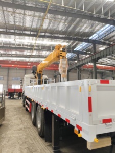 Лидер продаж: Мобильный кран Модель 8-4, 16 тонн, 5-секционная стрела, высокая грузоподъемность, максимальная высота подъема 4 м, двигатель - Product Image 5