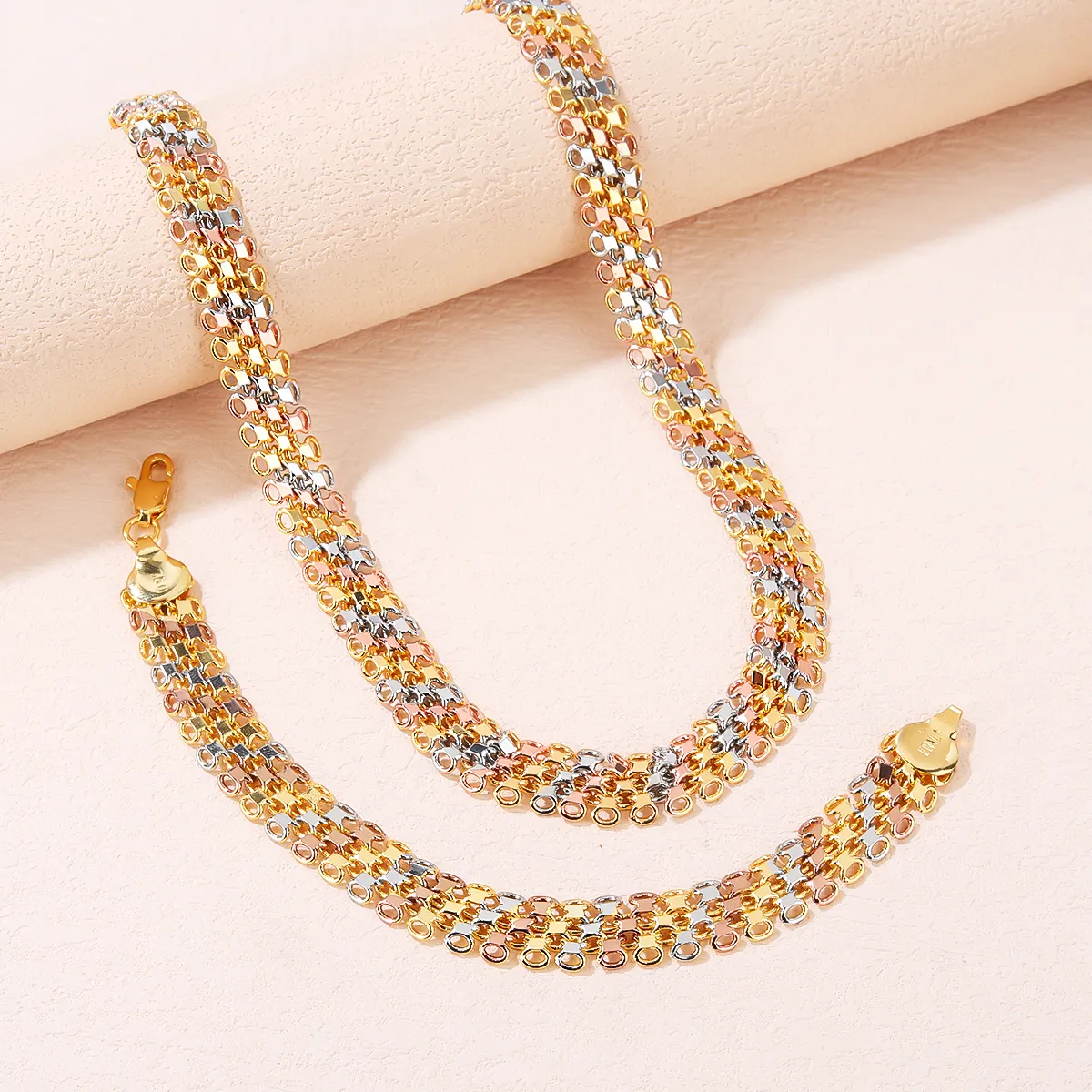 SISIYU Neues Design Luxus 3 Farben breites Design Party-Kehlring Armband Schmuck Geschenk Halskette Sets für Damen