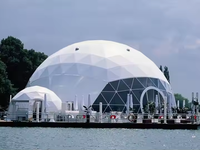 Grande tente dôme personnalisée Tente géodésique pour salle de réception VIP pour le glamping d'événements
