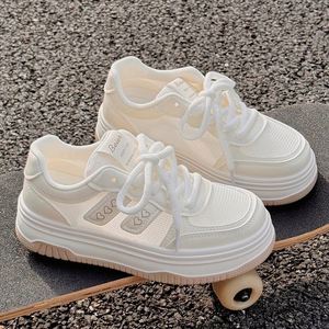 Baskets blanches respirantes en maille pour femmes, Nouveauté été 2025, Chaussures de sport décontractées à semelle épaisse et tendance - Product Image 4