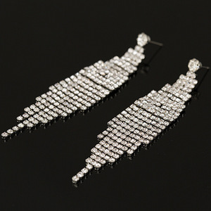 Boucles d'oreilles pendantes élégantes en cristal et strass, style japonais et coréen, pour femme, bijoux tendance plaqués argent - Product Image 3
