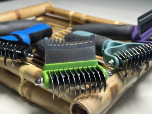 Peine profesional de alta calidad para mascotas, herramienta de aseo para perros y gatos - Product Image 2