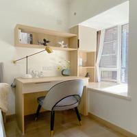 Bureau d'ordinateur minimaliste italien sans poignée, bibliothèque personnalisée, finition anti-traces de doigts pour coin d'étude moderne et minimaliste