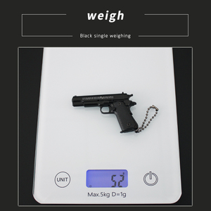 Оптовая цена от производителя: миниатюрный металлический брелок-пистолет 1911, 7,5 см, модель пистолета, металлическая разборная игрушка-брелок, подвеска - Product Image 3