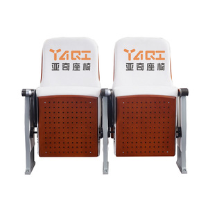 เก้าอี้หอประชุมยี่ห้อ Yachi รุ่น YA-L168A โครงอะลูมิเนียมอัลลอยด์ ขาเหล็ก ที่วางแขนไม้เนื้อแข็ง พร้อมโต๊ะเขียนหนังสือ สีเทา Granny Gray - Product Image 2