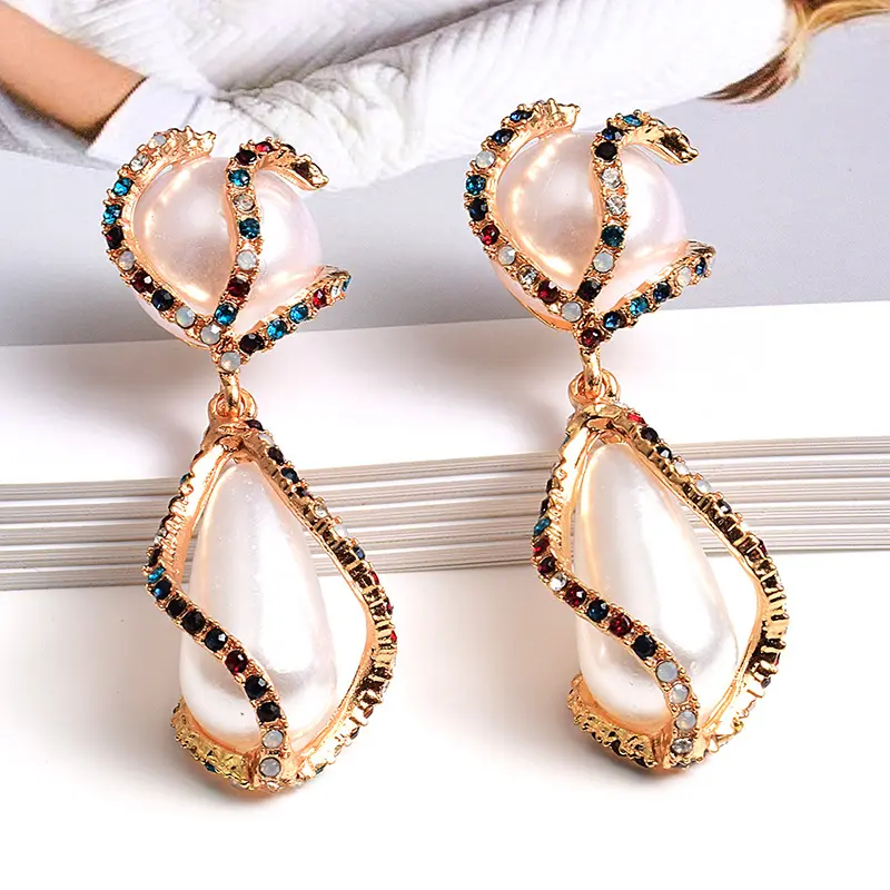 Fashion large pearl colored diamonds symmetrical supply jewelry manufacturers wholesale Female stud earrings for woman