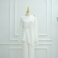 Nouvelle Collection Abaya Dubaï Vêtements Femme Ensemble Irrégulier Haut, Pantalon et Cape avec Broche en Polyester Froncé Vêtements Islamiques