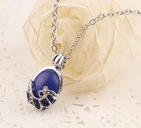 Collier en pierre «The Vampire diars», Hip hop, street, personnalité, porter un pendentif, collier, nom, collier, bijoux personnels pour femmes