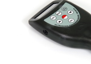 Medidor de Espesor de Tuberías Digital Ultrasónico TM-8816C Rango 0.8-200mm - Product Image 5