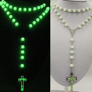Y201 Großhandel Colliers Vergoldete 6/8mm leuchtende Rosenkranz Perlen Kreuz Anhänger Halskette für Frauen Männer Modeschmuck Halsketten - Product Image 2