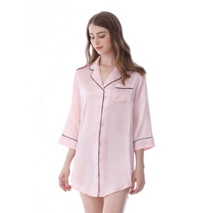 <span class=keywords><strong>Camicia</strong></span> <span class=keywords><strong>da</strong></span> <span class=keywords><strong>Notte</strong></span> <span class=keywords><strong>da</strong></span> Donna Traspirante di Lusso in Seta di Gelso 100% 19 Momme <span class=keywords><strong>con</strong></span> Colletto e <span class=keywords><strong>Bottoni</strong></span> Frontali, Comoda per Dormire - Product Image 1