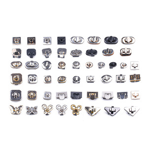 Zinc Alloy Polygonal Fashion Bag Buckles Lock Hardware Accessories For Handbags Customizable - Product Image 1