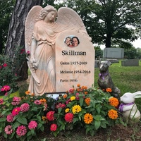 Monuments funéraires américains modernes en pierre sur mesure |   Statues d'anges pour tombes et designs de mausolées en marbre