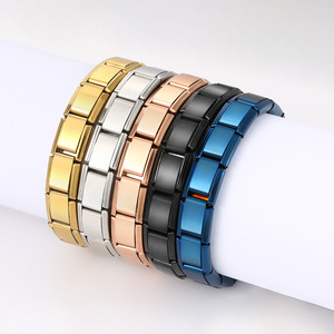 Bracciale <span class=keywords><strong>Charm</strong></span> Italiano Trendy Direttamente dalla Fabbrica, Placcato Oro 18K in Acciaio Inossidabile, Vendita all'Ingrosso - Product Image 3