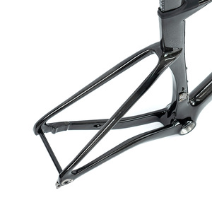 Bicicleta de Carretera CYCLONEpro (3.ª Generación) de Fibra de Carbono 3K, Cuadro Rígido, Eje de Pedalier Roscado T47, Diseño de Cableado Interno, Doble Freno de Disco - Product Image 5