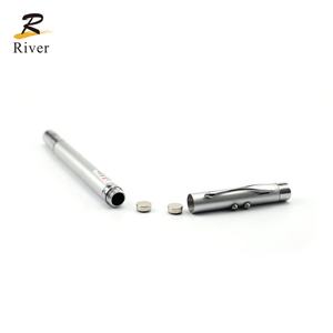 Stylo à tirer en métal en gros Torche légère Médecin Infirmière Optique portable Utilisation avec bouton Batterie Test de vision Torche - Product Image 4