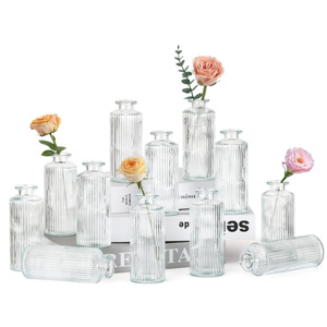 Vaso in Vetro di Design Mediterraneo Retrò di Lusso Leggero, Stile Ins Trasparente per Decorazione e Composizioni Floreali - Product Image 5