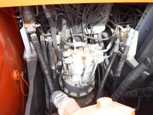 Excavadora de segunda mano, excavadora de tamaño medio, duradera, Hitachi, motor original usado, motor confiable en buenas condiciones - Product Image 6