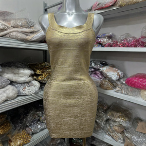 Abito Corto da Donna 2026 alla Moda e Semplice con Scollo all'Americana e Ricami Dorati, che Esalta Eleganza e Raffinatezza. - Product Image 4