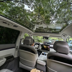 Zeekr 7X 646 ch SUV électrique AWD d'occasion avec téléviseur couleur, réfrigérateur et <span class=keywords><strong>grand</strong></span> canapé à vendre à prix très bas - Product Image 4