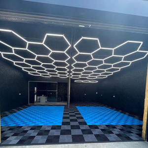 2025 nouveau <span class=keywords><strong>Design</strong></span> haute qualité 6000K hexagone <span class=keywords><strong>Garage</strong></span> lumière LED en gros Led hexagonal voiture détaillant la lumière pour les lumières de travail - Product Image 4