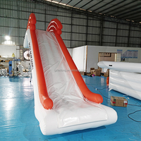 Plateforme flottante gonflable géante en PVC sur mesure avec toboggan, hermétique, pour usage commercial sur yachts, capacité 100-500 kg, 5-10 passagers