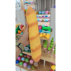 Jouet Squishy TPR en forme de pain à hot-dog géant, le plus populaire, à remontée lente, anti-stress, cadeau, vente en gros, idéal pour les fêtes - Product Image 4