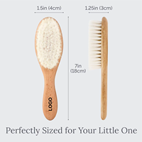 Ensemble de brosses à cheveux pour bébé en bois avec logo personnalisé, poils de chèvre naturels, brosse douce pour nouveau-né et tout-petit, massage doux du cuir chevelu, peigne pour croûtes de lait
