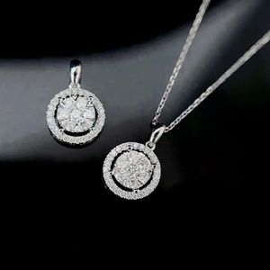 Xinfly - Cadena con Colgante de Diamante Natural Redondo de 0.40ct en Oro Blanco Puro de 18k, Disponible al por Mayor - Product Image 3