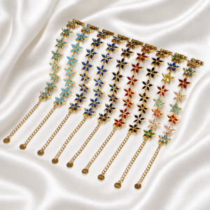 Pulsera de Cadena con Eslabones de Flores en Acero Inoxidable Chapado en Oro, con Colgante y Diamantes de Imitación, Regalo de Joyería para Mujer - Product Image 1