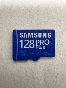 Adaptateur Samsung PRO Plus+ MB-MD128KA compatible avec les cartes mémoire MiniSDC, adapté aux caméras 4K - Product Image 2