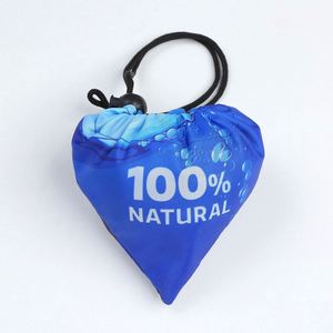 Sac de supermarché pliable personnalisé en RPET avec impression numérique intégrale, réutilisable, en polyester, motif fraise triangulaire et lettres - Product Image 3