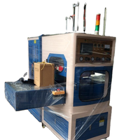 Machine de soudage RF à table coulissante automatique 25KVA pour gaufrage en cuir PU