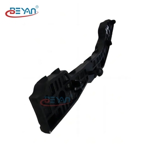 1678853000 1678852900 Soporte de Montaje de Parachoques Delantero, Soporte de Cubierta de Parachoques Delantero para <span class=keywords><strong>Mercedes</strong></span>-<span class=keywords><strong>Benz</strong></span> <span class=keywords><strong>Clase</strong></span> GLE C167 2020-2023 - Product Image 4