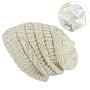Bonnet d'hiver unisexe personnalisé en tricot chaud avec nœuds, broderie 3D, doublure en satin polyester/coton, tricot torsadé épais - Product Image 1