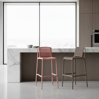 Chaises de salle à manger empilables en plastique de haute qualité avec dossier, design moderne pour salles à manger, bars et cafés