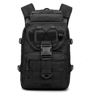 Sac à dos en polyester noir FMK-027 25L avec fermeture à enroulement, plusieurs poches, style minimaliste unisexe, sac à dos de jour - Product Image 4