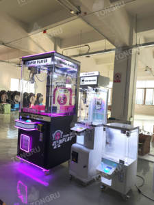 Machine de grue à griffes minces claires de luxe Mini lecteur de carte de crédit accepteur de facture cadeau chanceux Mini Peluches Machine jeux à pièces - Product Image 5