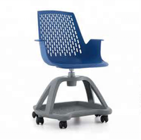 Chaises d'école modernes et durables en plastique avec plateau pivotant et tablette d'écriture pour salles de classe et appartements