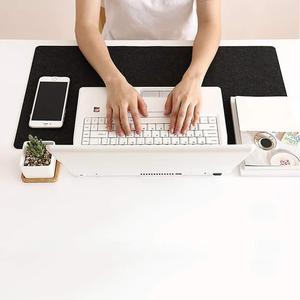 Portable Lightweight Anti-slip Felt <strong>Desk</strong> <strong>Mat</strong> with <strong>Leather</strong> Pencil Sleeve - Product Image 3